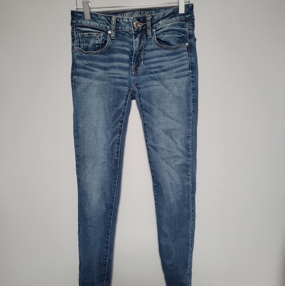 American Eagle Jeans, 2